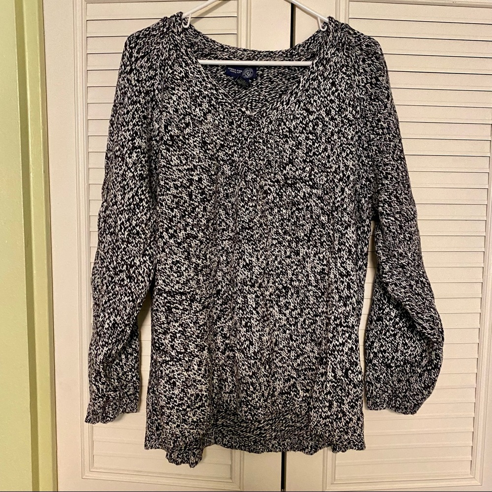 Venezia black, white, grey sweater, like new 22/24